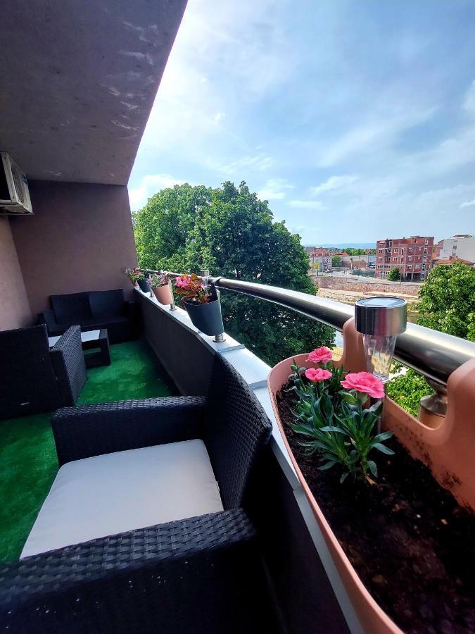Melinaki Apartment Ni Екстериор снимка